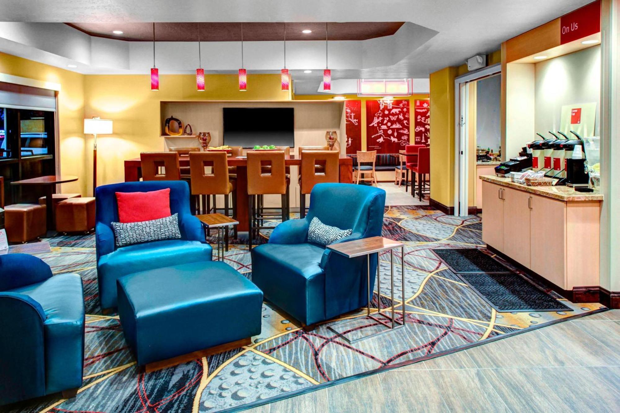 Towneplace Suites By Marriott Bakersfield West Exterior foto
